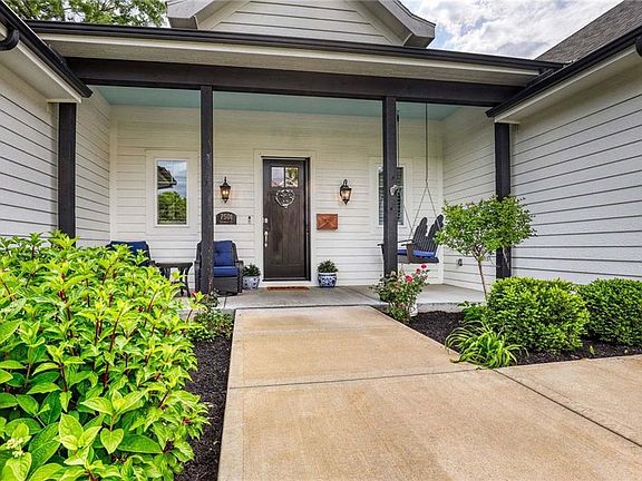 3rd image of 7501 Chadwick Ct