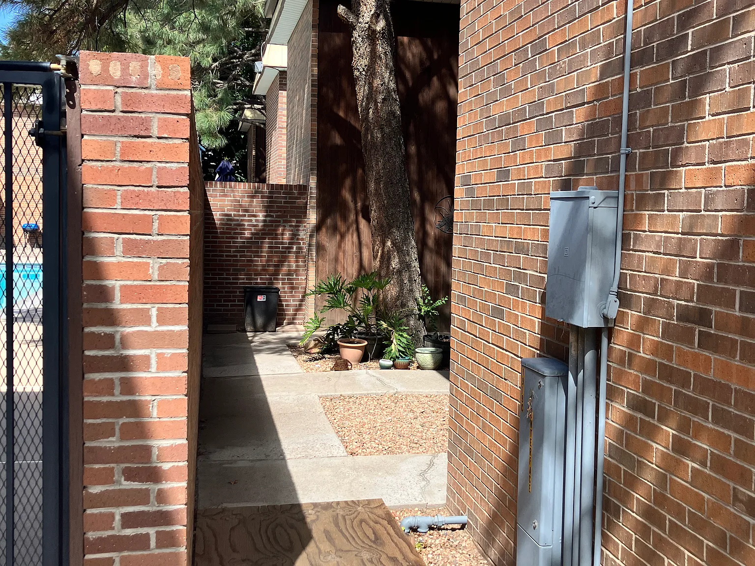 1 bed, 700 sqft, $1,200 — Photo 2