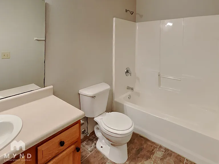 1130 S Clifton Ave — Photo 10