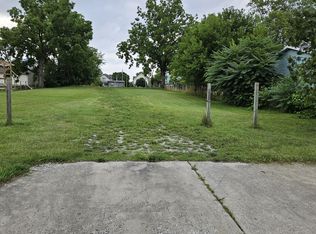 200 Locust St W, Three Oaks, MI 49128