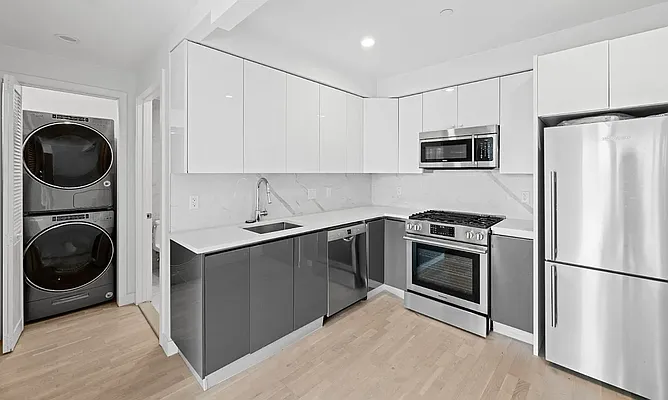 Rented by REAL New York | media 42