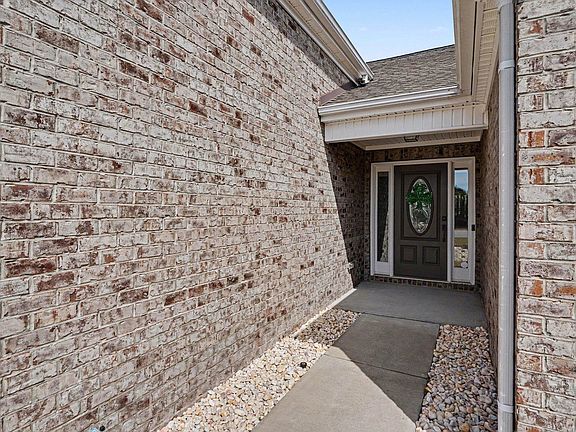 2nd image of 3116 Robins Nest Way