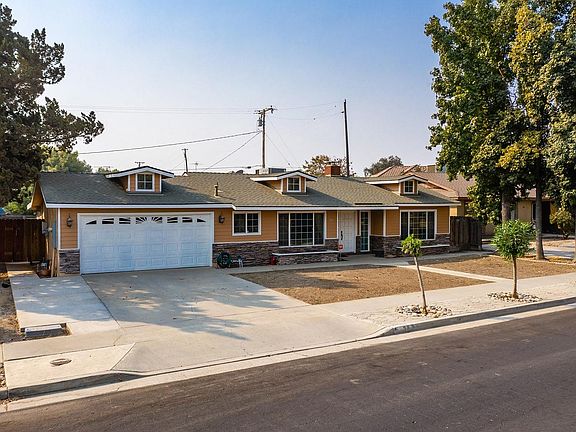 2nd image of 387 W Magnolia Ave