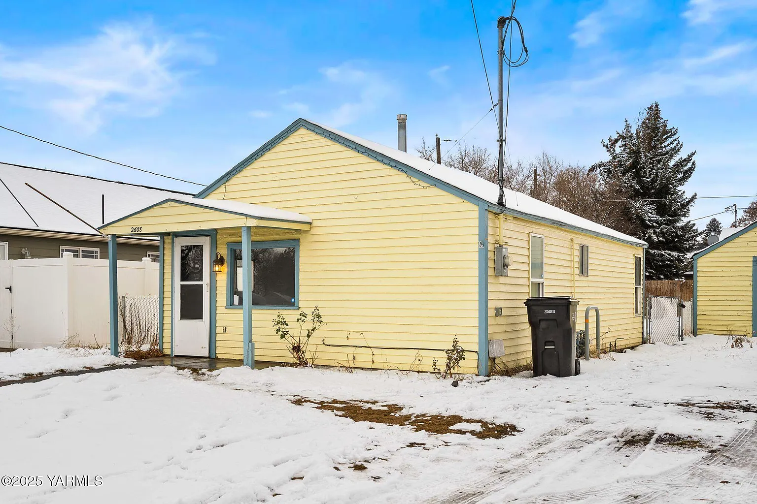 2608 Englewood Ave photo 1