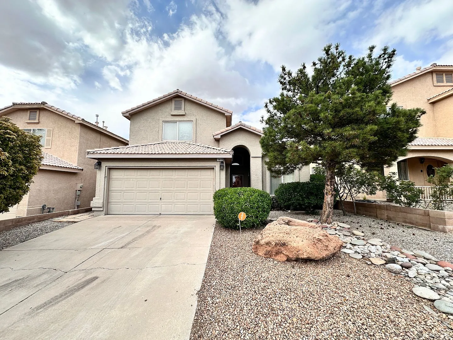 Available on 9/10/2026! 3 Bedroom 3 Bathroom 2 Car Garage — Photo 2