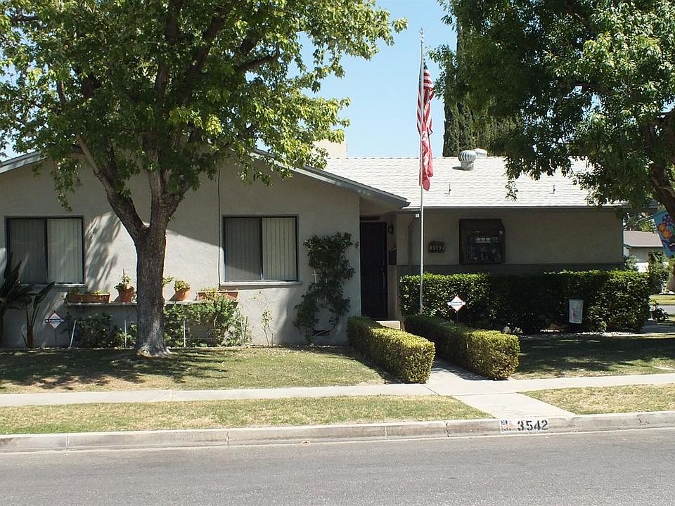 1st image of 3542 Balboa Dr
