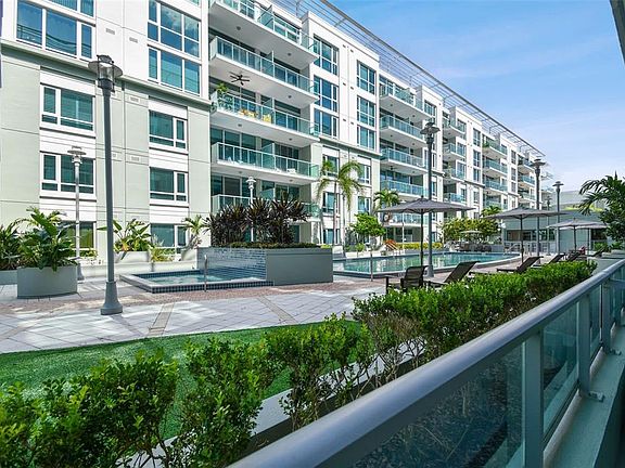 3rd image of 912 CHANNELSIDE DRIVE #2316