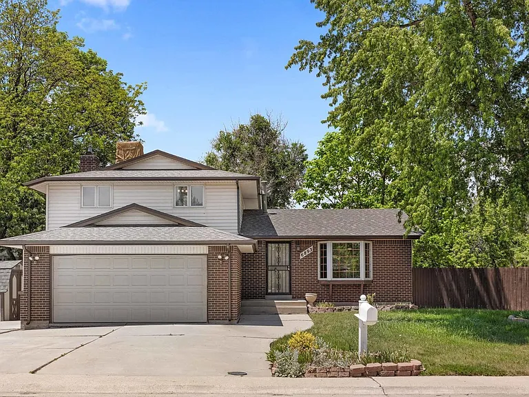 6893 Gray Cir — Photo 2