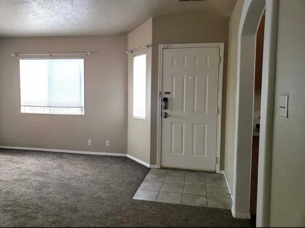 7017 Angela Dr NE, Rio Rancho, NM 87144