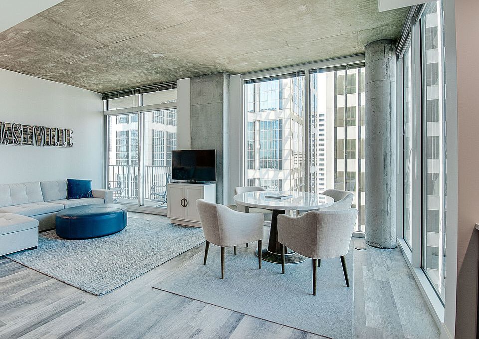 Large entertaining space