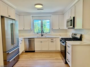 15 Madison Ave APT 8, Madison, NJ 07940