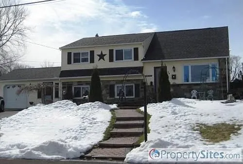 16 Marian Rd photo 1