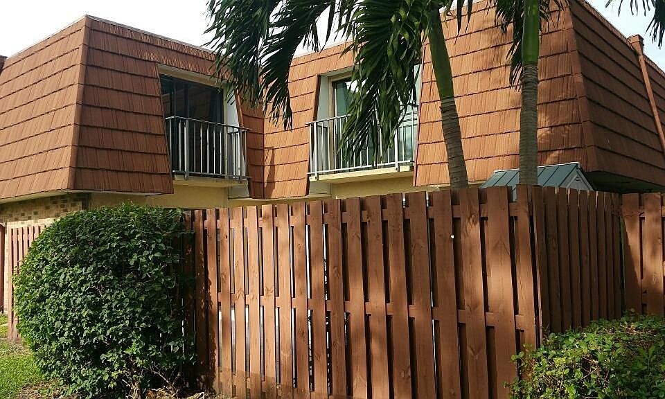 1st image of 1525 Augusta Cir