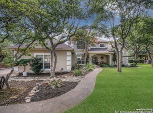 8501 Raintree Woods Dr, Fair Oaks Ranch, TX 78015