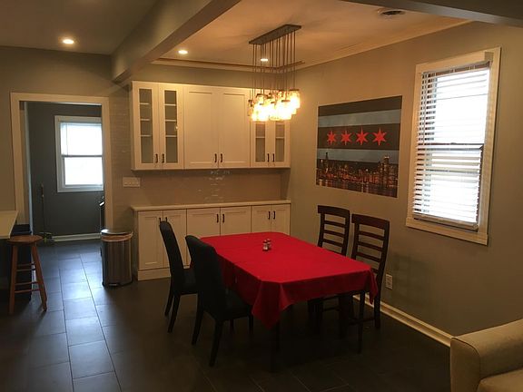 5th image of 3847 N Hermitage Ave #2