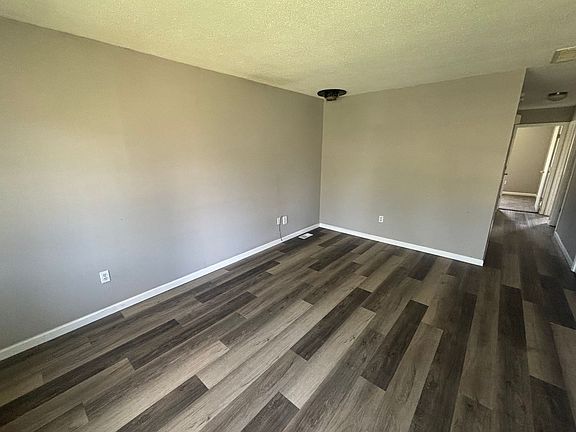 2nd image of 449 Shellview St