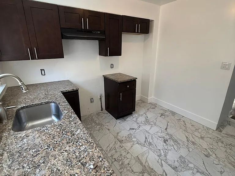 3135 Agate St — Photo 9