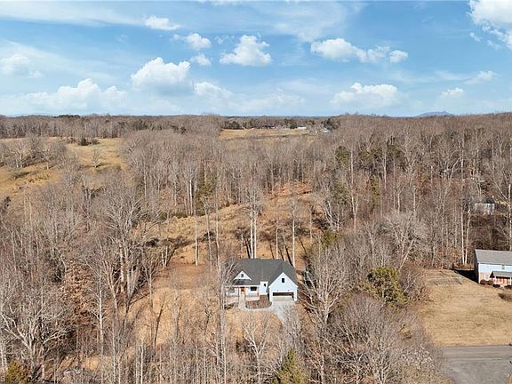 3rd image of 2765 Lori Ln