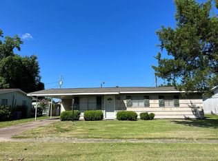 103 Dandridge St, Vidalia, LA 71373