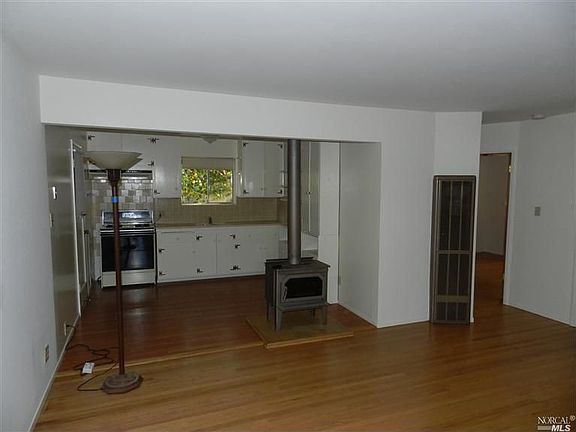 5th image of 18487 Barrett Ave