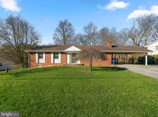 25504 Jarl Dr, Gaithersburg, MD 20882