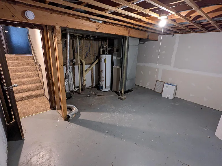 645 Easton Pkwy — Photo 22