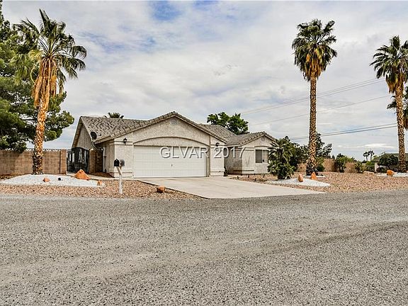 3rd image of 8710 W Hammer Ln