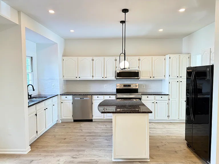 14604 Woodgate Manor Cir — Photo 11