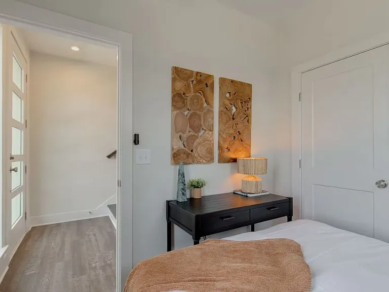 5631 Lenox Ave — Photo 15