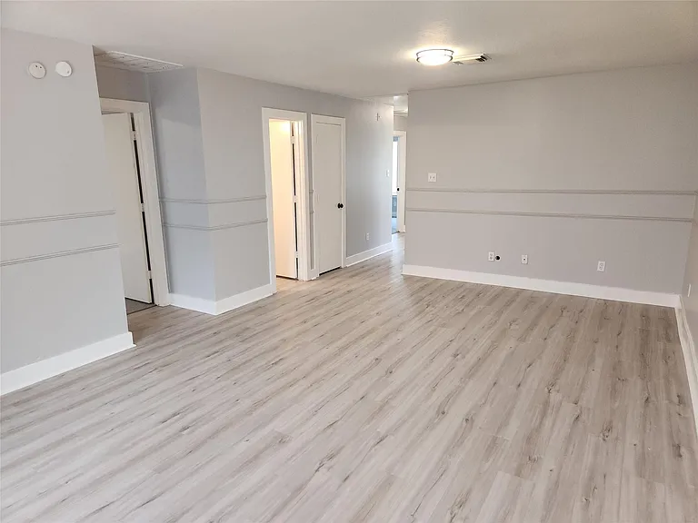 20911 Walder Ct — Photo 24