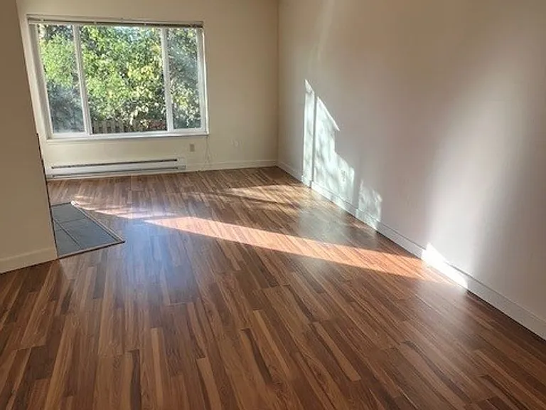 Washington Court — Photo 10