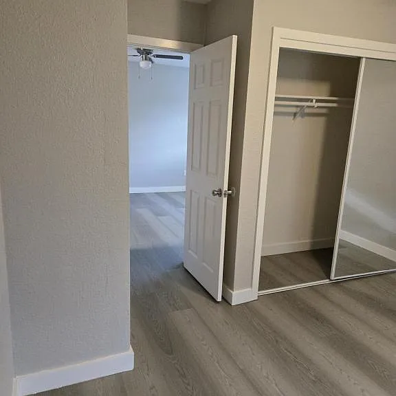 1036 N Sutter St — Photo 6