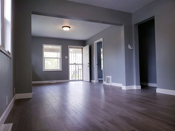 3rd image of 634 S 30th St