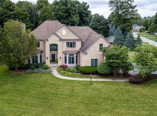 32 Saint Ebbas Dr, Penfield, NY 14526