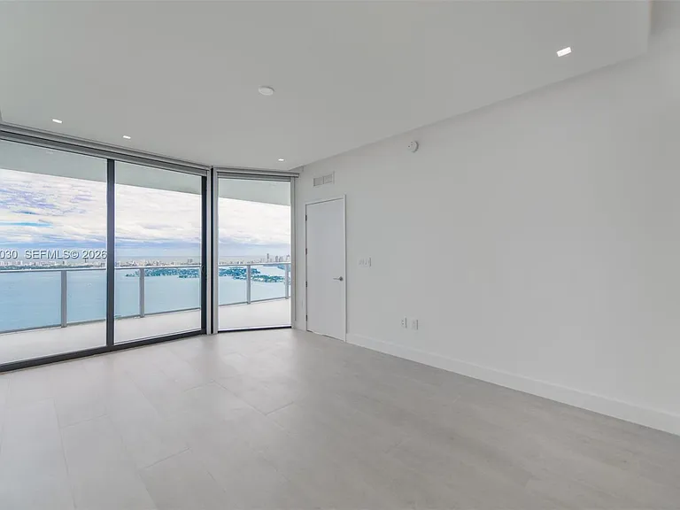 700 NE 24th St #5107 — Photo 20