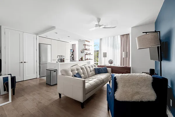 Living room, photo 4