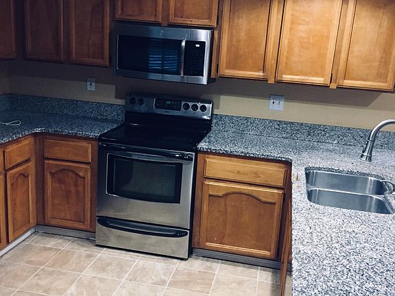 3rd image of 2190 Maricopa Way
