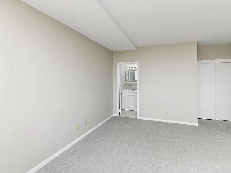 1620 E Broad St #1202 — Photo 7