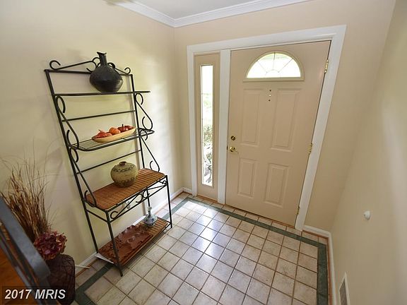 2nd image of 1727 Evelyn Dr