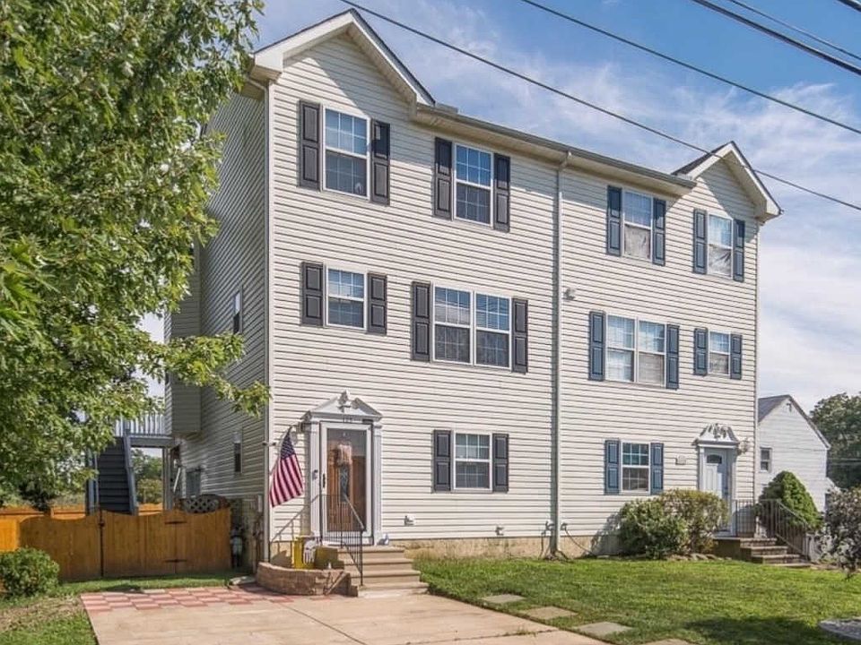 1st image of 135 Hamilton St