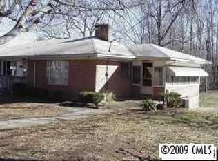 100 N Chavis Dr, Cherryville, NC 28021