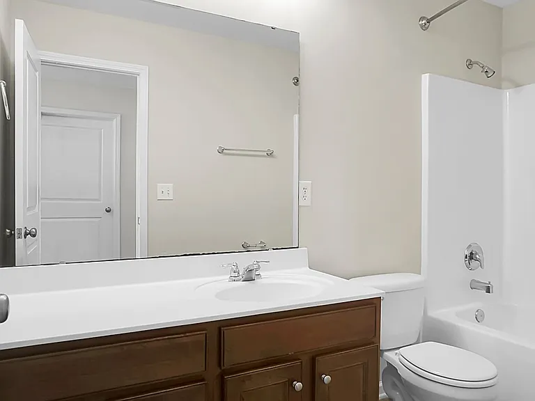 8003 Henderson Rd — Photo 27