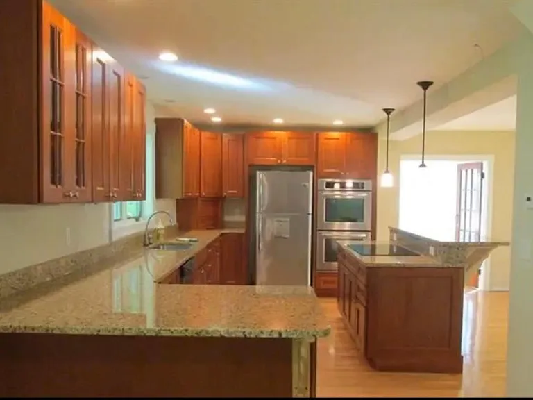 190 Washburn Rd — Photo 13