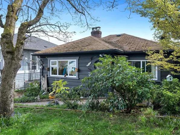 1669 Kisber Ave, Saanich, BC V8P 2W5