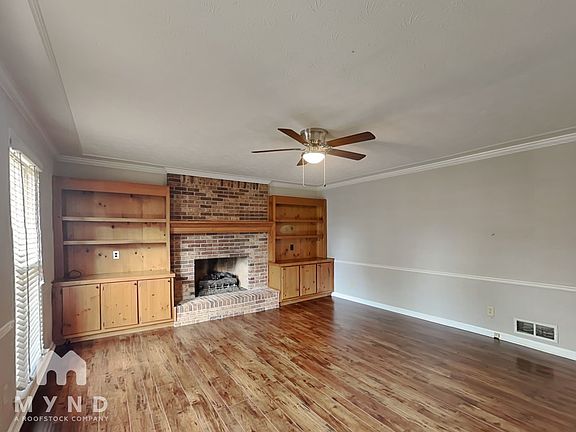 3rd image of 3876 Quail Manor Dr SW