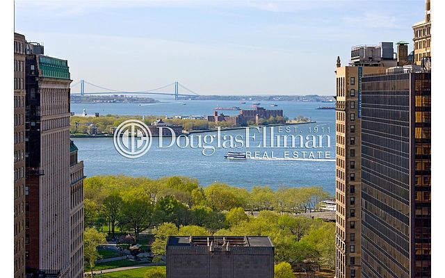 Rented by Douglas Elliman | $3,400