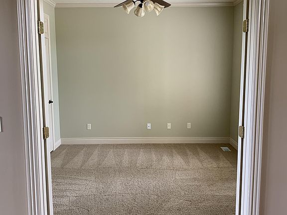5th image of 10415 N Helena Ave
