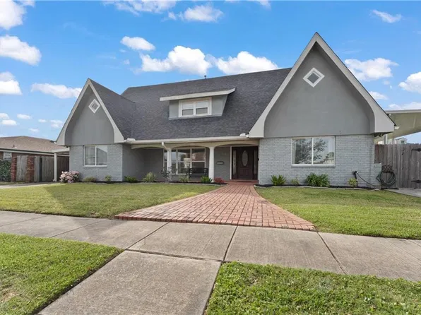 70 Carolyn Ct, Arabi, LA 70032