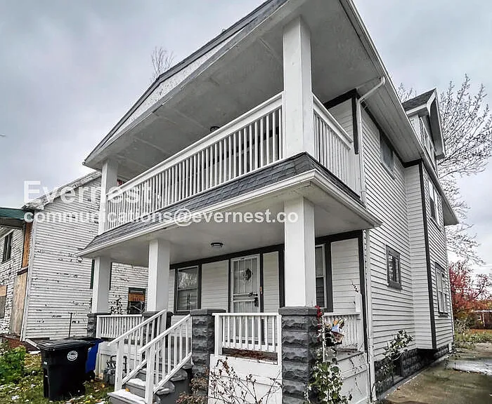 2932 E 118th St #2 — Photo 2