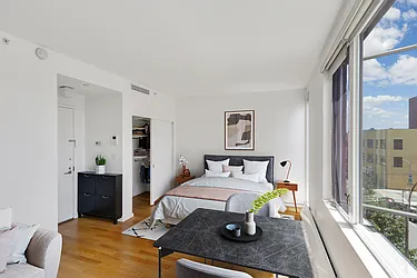 Rented by R New York